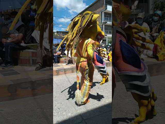 Vídeo relacionado con W WIDMANN MILANO Party Fashion - Mono de dragón para adultos, mono de felpa verde con capucha, disfraz de animal para carnaval