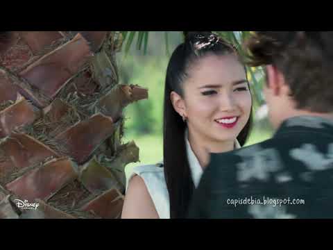 Bia - Capítulo 17 | Alex besa a Carmín