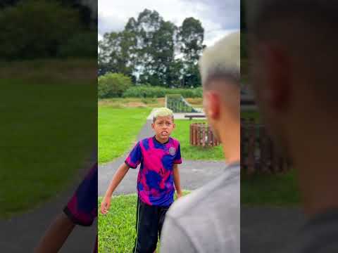 Zoaram dele por não saber fazer mortal 😭💔