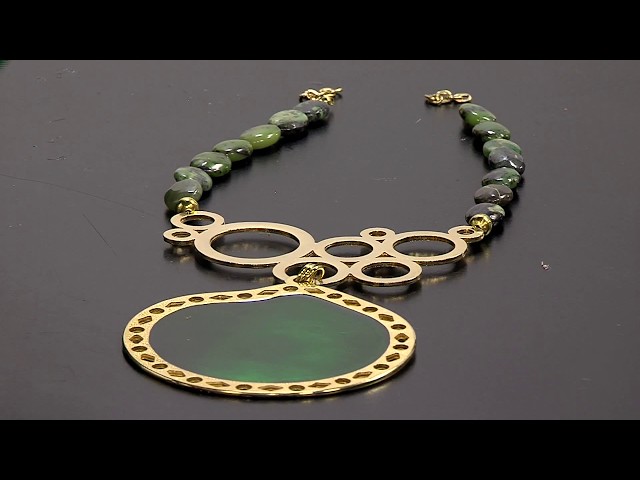 Vídeo relacionado con Agathe Creation JCA1731 - Collar con colgante de aro de jade natural (categoría A), atrae la buena suerte, hecho a mano