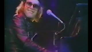 I Heard It Through The Grapevine - Elton John - Live at Wembley 1977