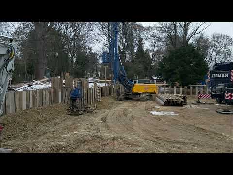 Spundwände einrammen 02. Die Rudolf Steiner-Schule Wien-Mauer baut. Winter 2023