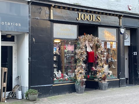 Jools, 31 Newmarket Street, Ayr - Long established and leading retailer of ladies' accessories