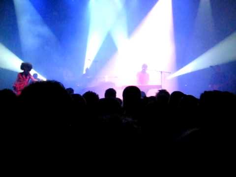 General Elektriks - Intro - Live @ Bikini Toulouse - 11/11/09