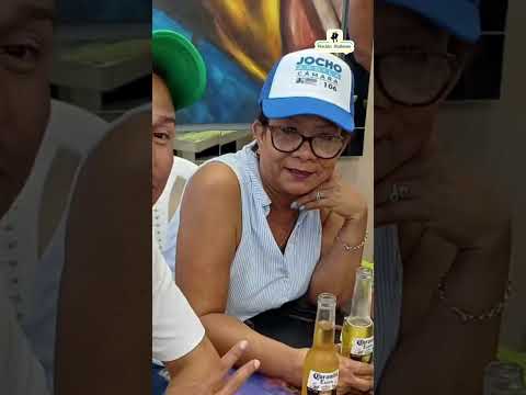 Alcaldesa participando en Política.