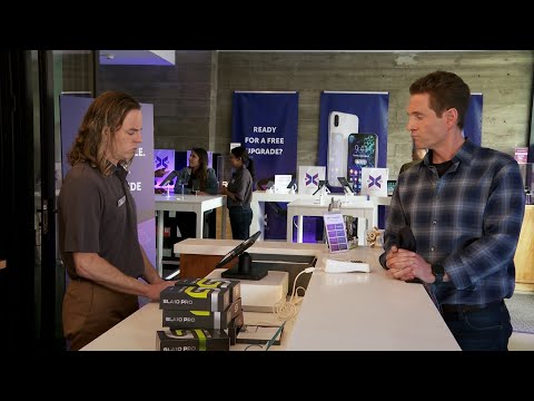 Dennis Buys a New Phone - It's Always Sunny In Philadelphia Season 16, Episode 8