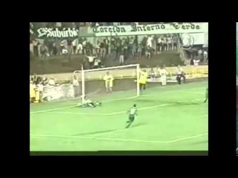 Golaço de Bicicleta do Fernandão com a narração de Edson Rodrigues.