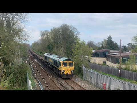 Class 66 + 444 | 66565 + 444027 + 444043 | Crossover | Freightliner + SWR