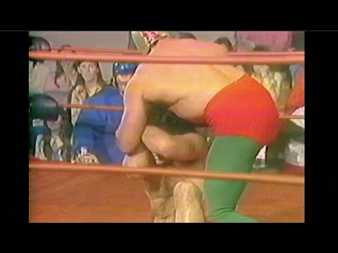 Argentine Apollo gets pulverized by Eric the Red