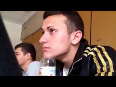 Junge legt sich mit Lehrer an