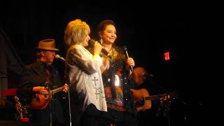Peggy Sue Wright and Crystal Gayle "Coal Miners Daughter"
