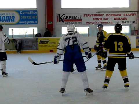 Turnaj Domazlice 24.9.2011 - HC Pilsfans 2009 vs. HC HP Srsni Domazlice