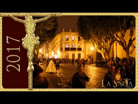 ✝️ Avalanchas y carreras en la Madrugada 2017 de Sevilla, Triana por Magdalena (Semana Santa)