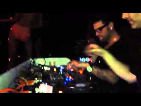 James Teej playing Shopping cart My Favorite Robot showcase