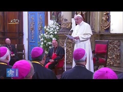 Rencontre avec les évêques dans la sacristie de la cathédrale de Santiago du Chili