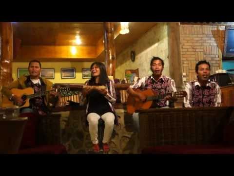 Boasama sai marsak ho @Tabo Cottage, Samosir Island