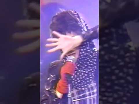 Toni Basil sings and dances the intro of her dance hit 'Over My Head' on Solid Gold (1984)