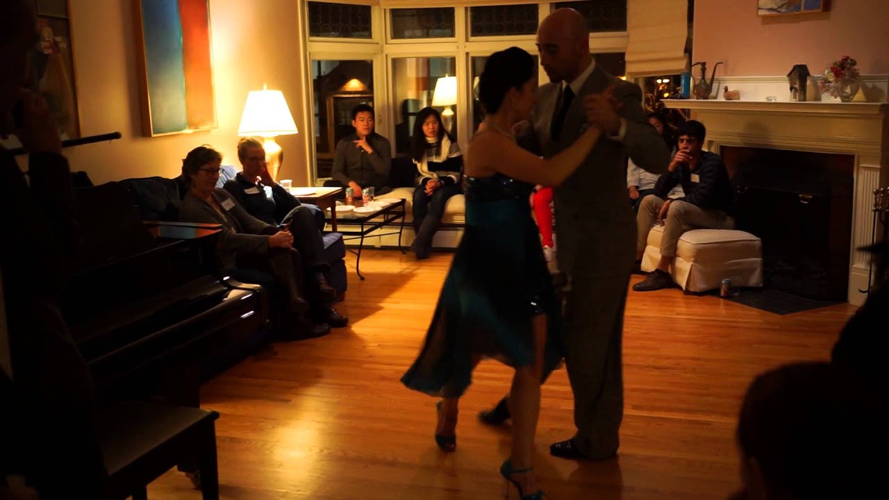 Adriana Salgado & Orlando Reyes dancing to the tango vals "Miedo" (Juan D'Arienzo)