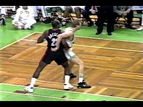 Larry Bird (49-14-12) Battles Clyde Drexler (41-11-8) - Blazers @ Celtics March 1992