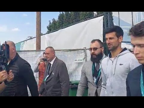 FANOVI ODUŠEVLJENI! Novak Đoković obradovao navijače, veliki broj ljudi dočekao prvog tenisera sveta