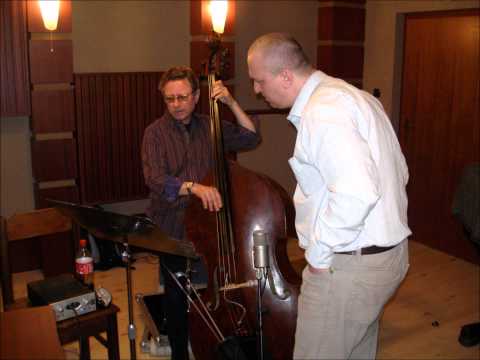 Najponk, George Mraz, Martin Sulc Trio - "Night Lights" - Hamp's Blues.wmv