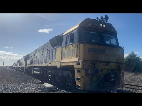 Up Pacific National 3XM4 steel with NR119 NR21 NR20 NR37 at Gheringhap loop 31/1/2024