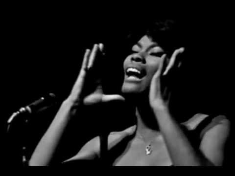 Dionne Warwick - (You'll Never Get to Heaven) If You Break My Heart (Live / Paris / 1966)