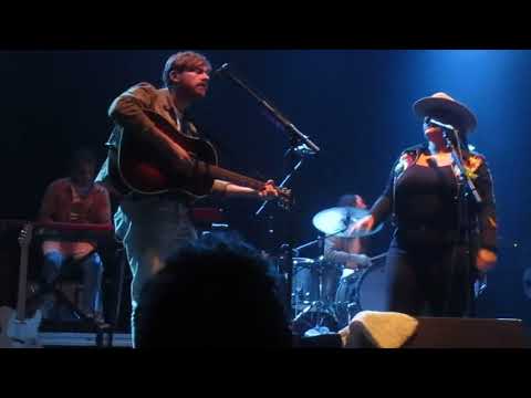 Chained - Elle King