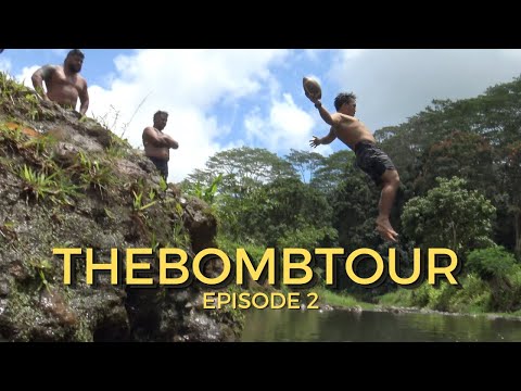 THEBOMBTOUR CLIFF JUMPING IN KAUAI, HAWAII | CRAZY !