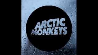 Arctic Monkeys - Only One Who Knows [+Rain]