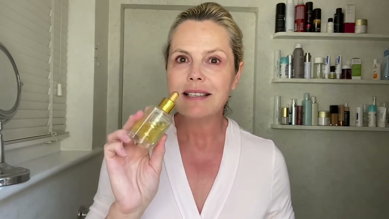 Liz Earle's evening skincare regime | Liz Earle Wellbeing