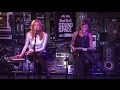 Icona Pop - I Love It (Live at Amp Radio in LA ...