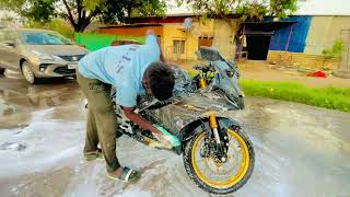 R15 ko washing Karne leke gaya tha 😍🥹|| R15v4 darknight mad black || 🏍️🖤