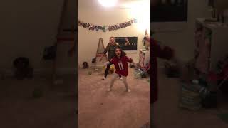 GwenJules dancing to Kidz Bop (NSYNC- Tearing up my heart)