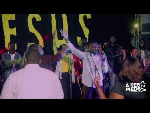 #À_TES_PIEDS_2 avec Moise Mangomba  (Fais Moi Voir Ta Gloire-Medley Abba)