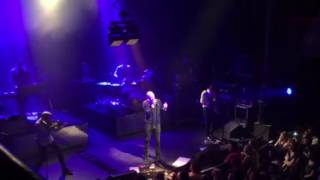 L'insouciance, Louise Attaque