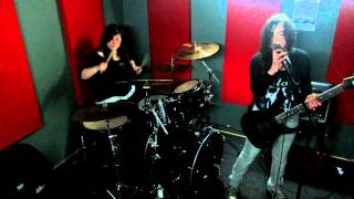 Wolves - (Kittie cover) - Bastet ensayo