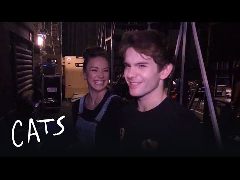 Mungojerrie and Rumpelteazer's Backstage Tour (Part One) | Cats the Musical