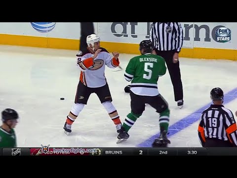Chris Stewart vs Jamie Oleksiak