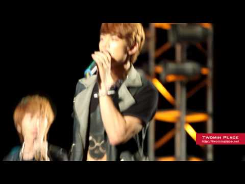 [fancam] 110804 SHINee Minho rap part in Replay @ World Percussion Festival