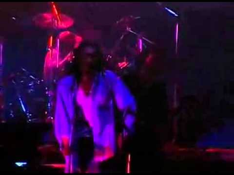 "APPLE GABRIEL" ("Live") In "Paris".