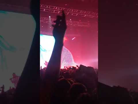 ELADIO CARRION FT BHAVI