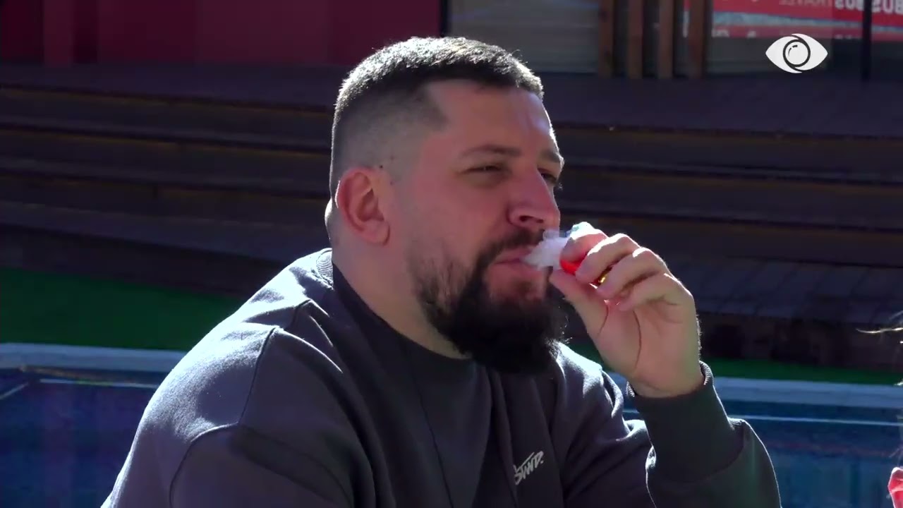 Gerta-Gjestit: Ti e mban Eglin për të të plotësuar figurën tënde mashkullore