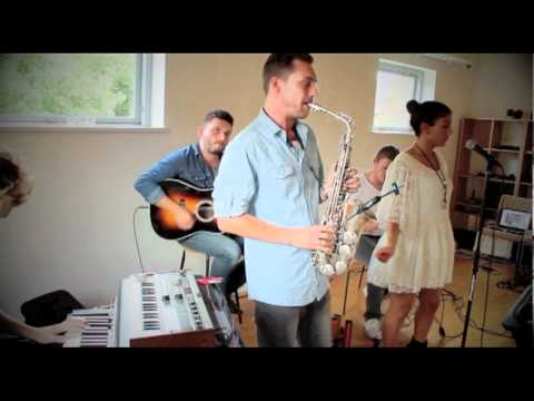 Michael Rune feat. Nadia Gattas - "Min Indre Stemme" akustisk version