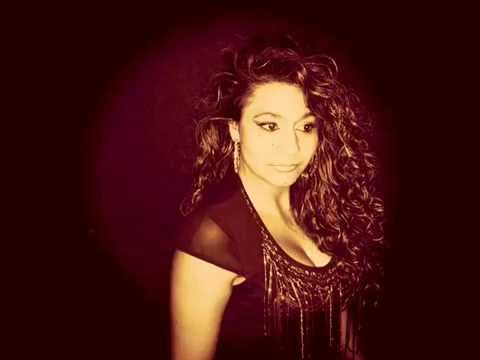 Carmen Carmona - No juegues con mi amor.