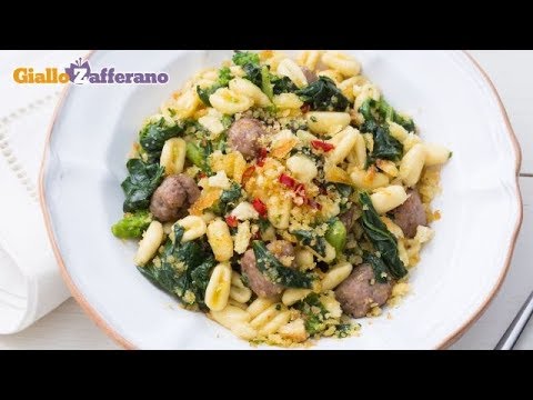 Cavatelli con salsiccia e cime di rapa