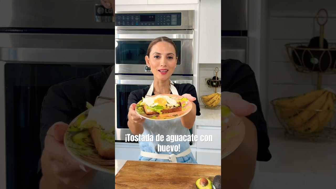 Tostada de aguacate con huevo