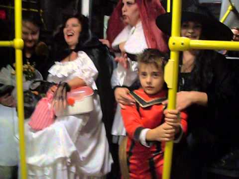 Ведьмочки в троллейбусе, Ялта