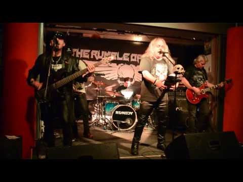 THE RUMBLE OF SKULLS - THE RUMBLE OF SKULLS - live (Le Garage Noir, DC)