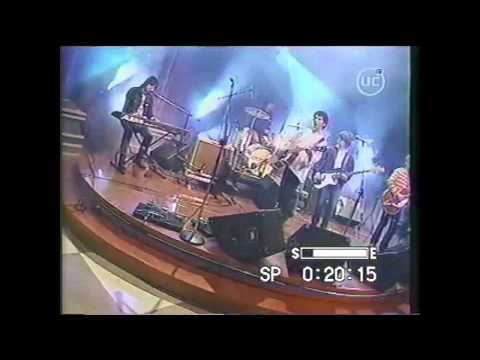 Los Bunkers - Canción De Lejos [Sábado Gigante, Mayo 2003]